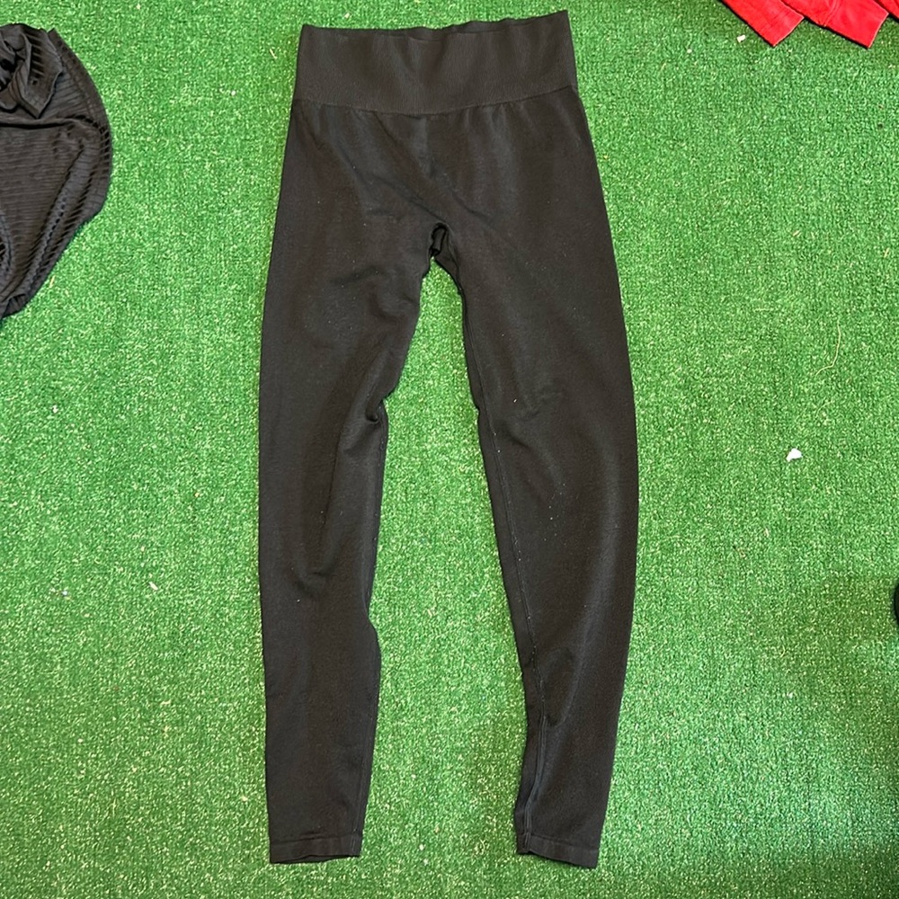 Victoria secret size small seamless leggings!
